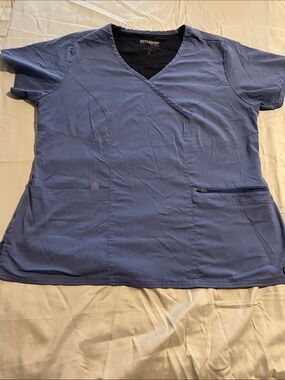 Grey's Anatomy Women's V-Neck Medical Scrub Top in Periwinkle